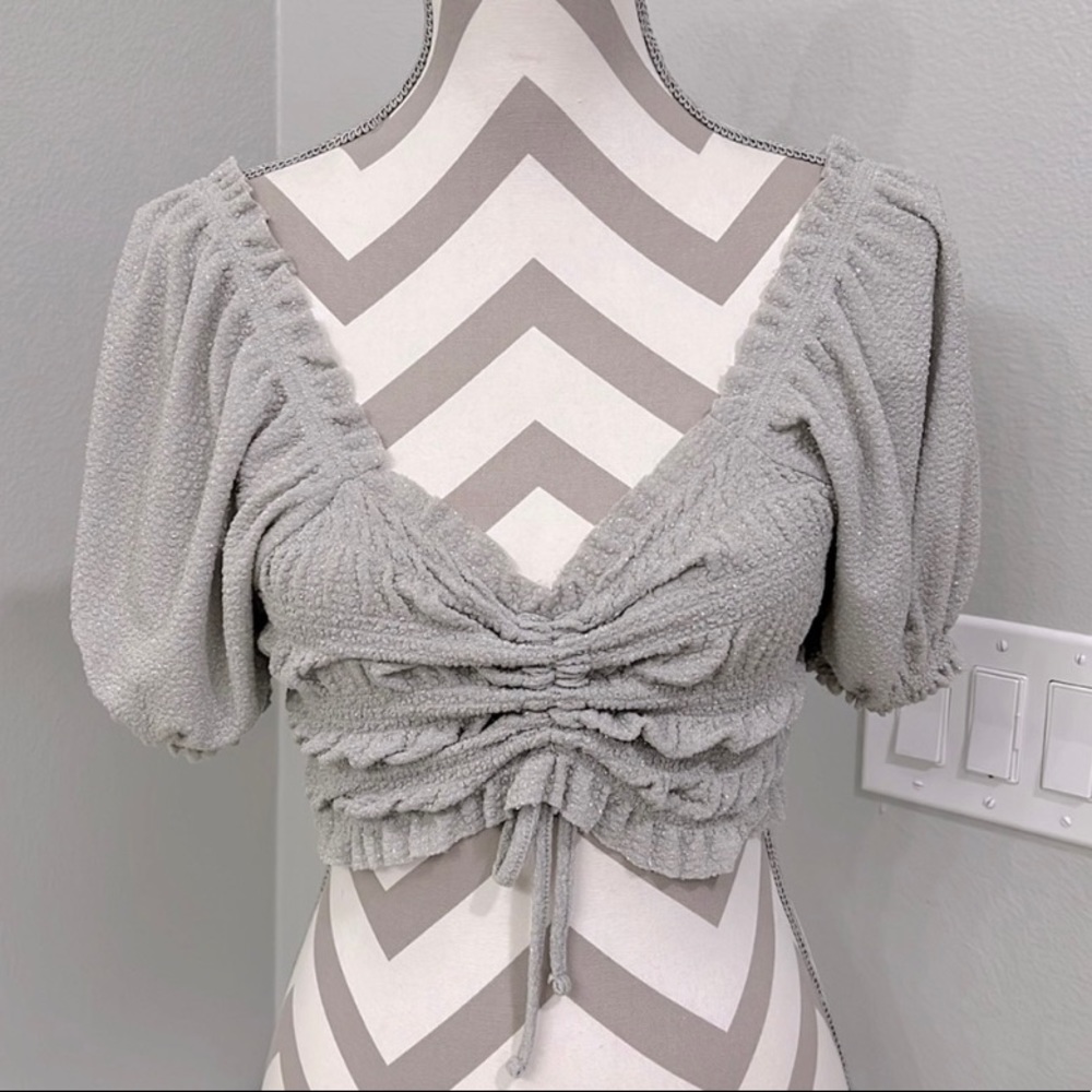 Urban Outfitters Shay Puff Sleeve Ruched Cinched Smocked Crop Top ✨